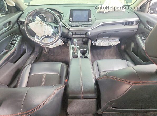 1N4BL4CV3RN344782 2024 NISSAN ALTIMA White Dashboard view