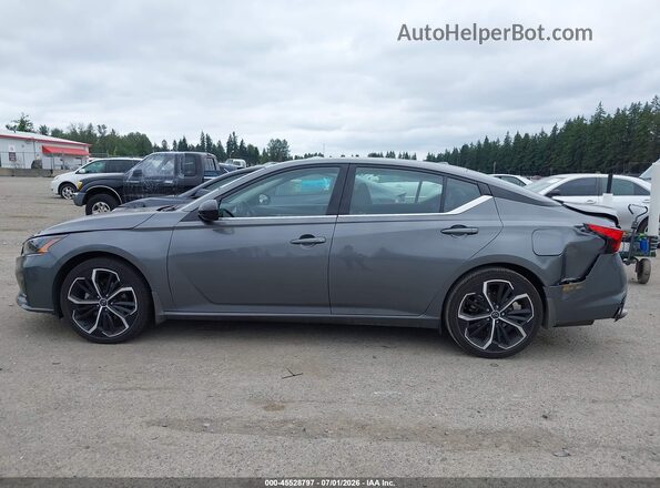 1N4BL4CV3SN355769 2025 NISSAN ALTIMA Gray 360 interior view
