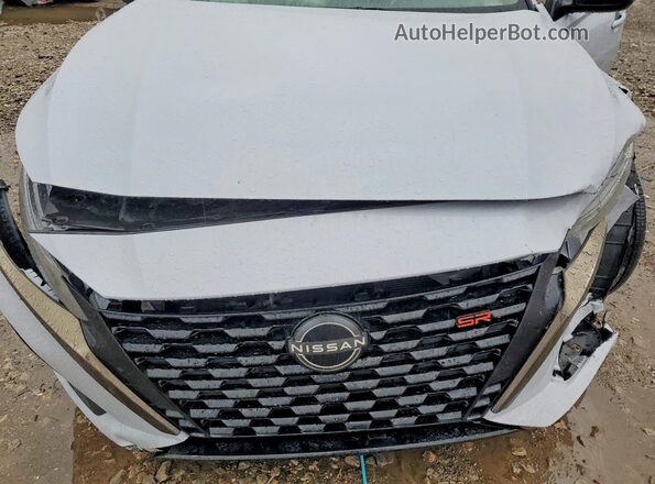 1N4BL4CV3SN385399 2025 NISSAN ALTIMA Gray Вид задньої частини салону