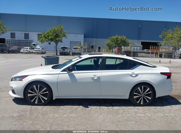 1N4BL4CV4MN333458 2021 NISSAN ALTIMA White Vista interior de 360 grados