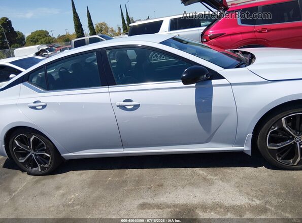1N4BL4CV4RN318563 2024 NISSAN ALTIMA Blue Панорамний вид салону 360°