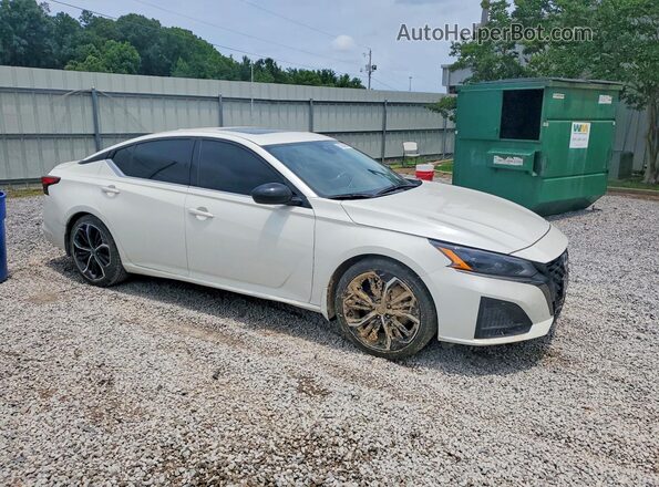 1N4BL4CV4RN432773 2024 NISSAN ALTIMA White Передня права чверть