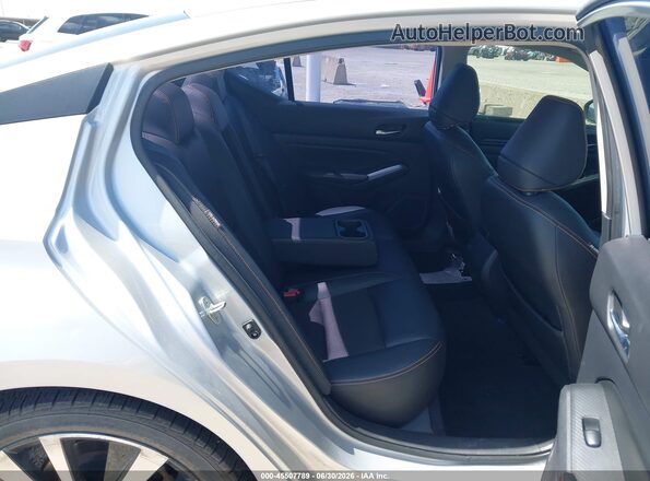 1N4BL4CV5LC232889 2020 NISSAN ALTIMA Silver VIN կոդի պիտակի տեսք