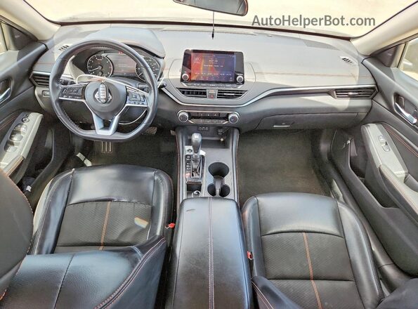 1N4BL4CV5MN332903 2021 NISSAN ALTIMA Gray Dashboard view