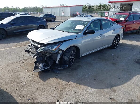 1N4BL4CV5MN404148 2021 NISSAN ALTIMA Silver Vista tres cuartos delantera izquierda