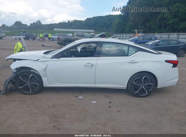 1N4BL4CV5PN367591 2023 NISSAN ALTIMA White Widok wnętrza 360 stopni