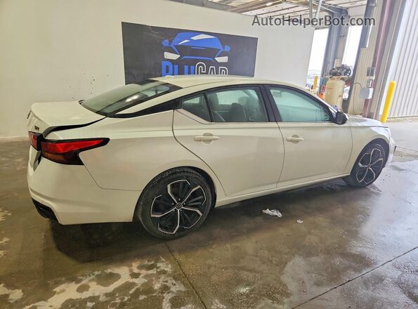 1N4BL4CV5RN387813 2024 NISSAN ALTIMA White Rear right
