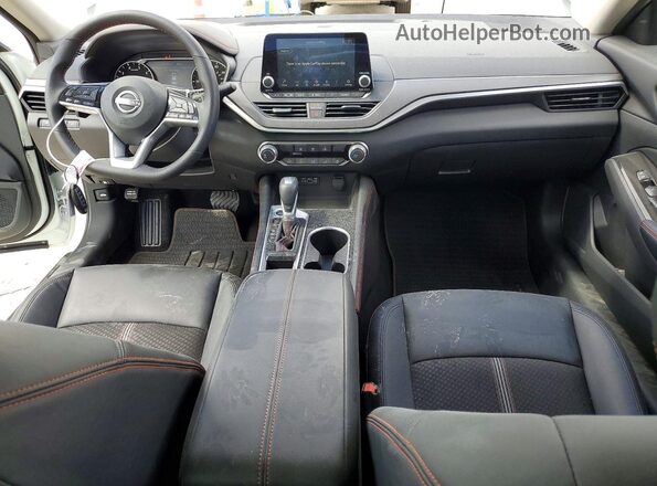 1N4BL4CV5SN419116 2025 NISSAN ALTIMA White Առջևի վահանակի տեսք