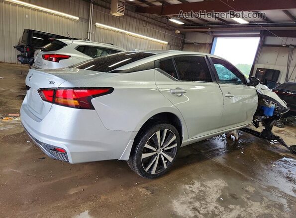 1N4BL4CV6KC225402 2019 NISSAN ALTIMA Серебряный Задняя правая четверть