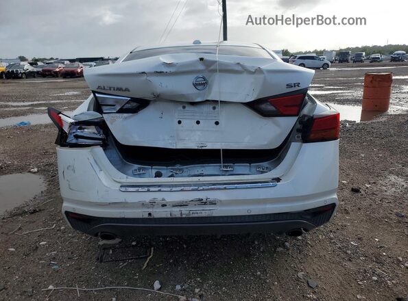 1N4BL4CV6LC135815 2020 NISSAN ALTIMA White Widok z tyłu