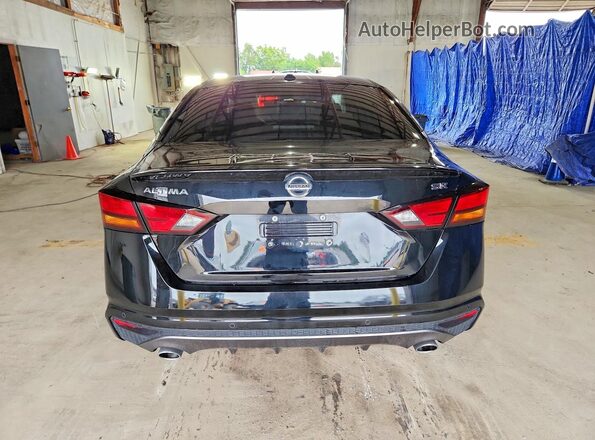 1N4BL4CV7LC172436 2020 NISSAN ALTIMA Black უკანა ხედი
