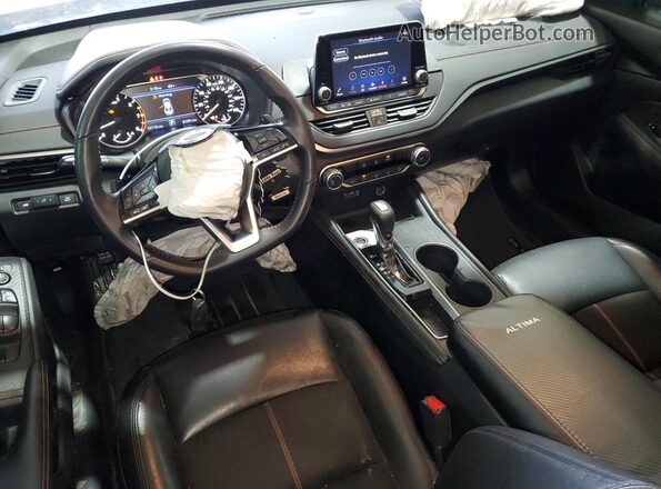 1N4BL4CV7MN374411 2021 NISSAN ALTIMA Maroon Widok deski rozdzielczej
