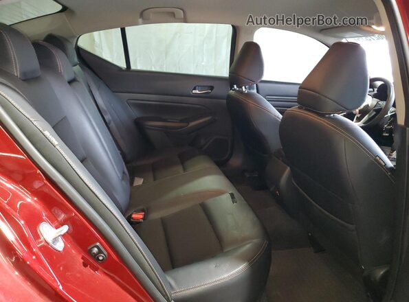 1N4BL4CV7MN374411 2021 NISSAN ALTIMA Maroon Widok tylnych siedzeń