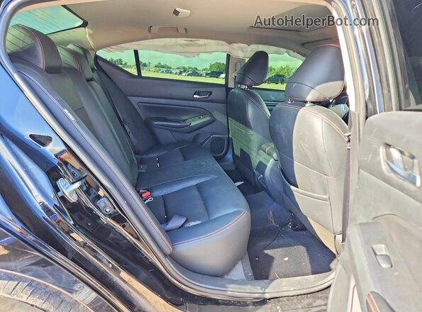 1N4BL4CV7NN368593 2022 NISSAN ALTIMA Black Rear seats view