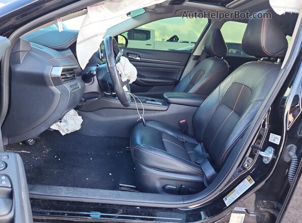 1N4BL4CV7NN368593 2022 NISSAN ALTIMA Black Front interior view