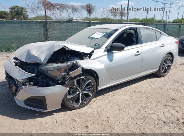 1N4BL4CV7RN429415 2024 NISSAN ALTIMA Silver Առջևի ձախ երեք քառորդ տեսարան