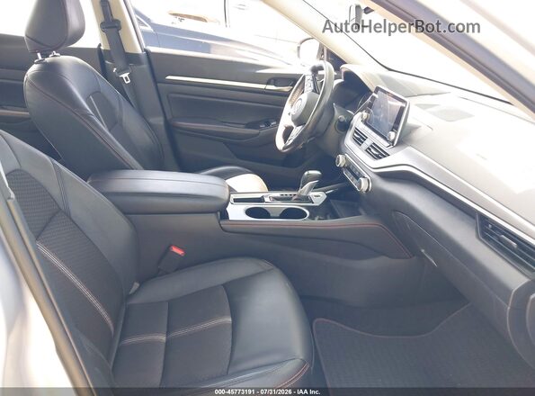 1N4BL4CV7RN429415 2024 NISSAN ALTIMA Silver Սալոնի դիմացի տեսք
