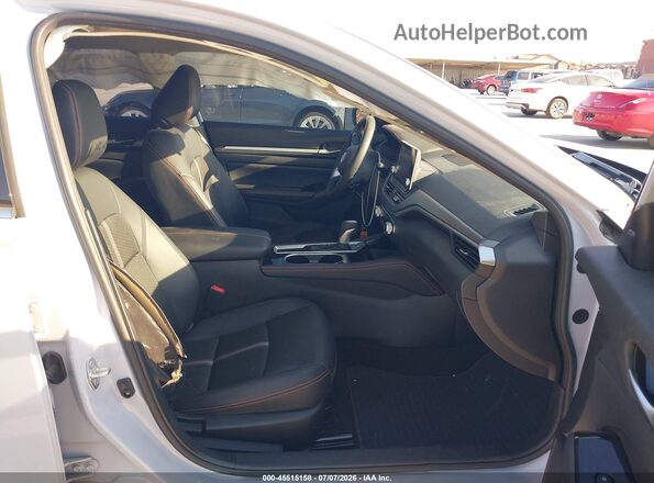 1N4BL4CV7SN354060 2025 NISSAN ALTIMA Gray Front interior view