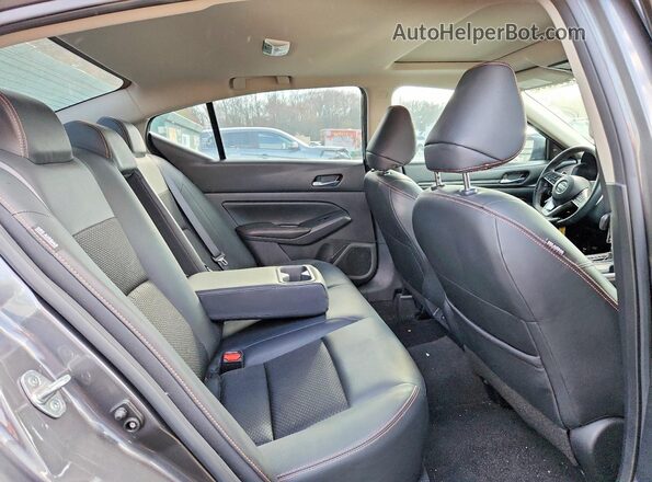 1N4BL4CV8NN324103 2022 NISSAN ALTIMA Серебряный Вид задних сидений