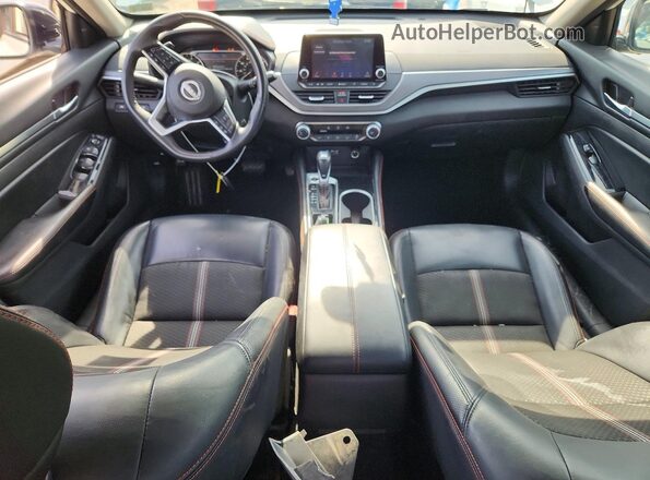 1N4BL4CV8RN363148 2024 NISSAN ALTIMA Белый Вид панели приборов