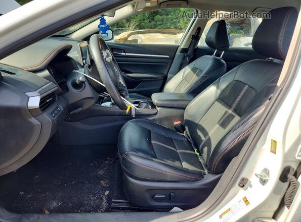1N4BL4CV8RN363148 2024 NISSAN ALTIMA Белый Вид салона спереди