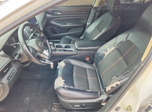 1N4BL4CV9KC213339 2019 NISSAN ALTIMA Белый Вид салона спереди