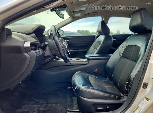 1N4BL4CV9LC130155 2020 NISSAN ALTIMA Silver Front interior view