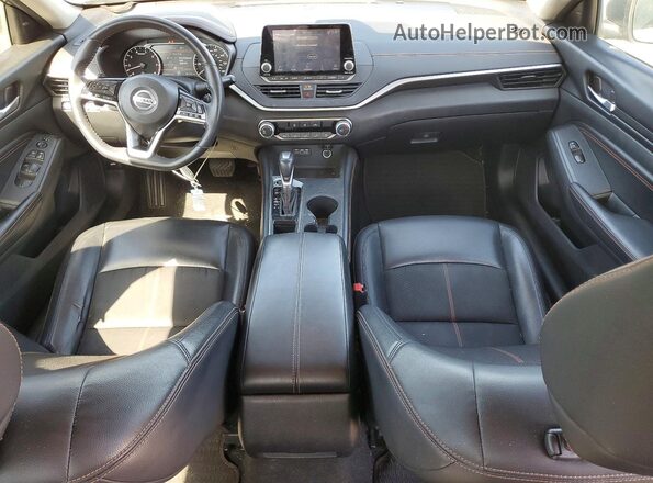 1N4BL4CV9MN304425 2021 NISSAN ALTIMA Gray Widok deski rozdzielczej
