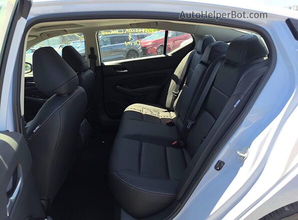 1N4BL4CV9SN415084 2025 NISSAN ALTIMA Blue Widok wnętrza z tyłu