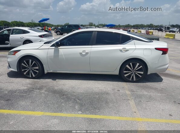1N4BL4CVXKC116893 2019 NISSAN ALTIMA White Vista interior de 360 grados