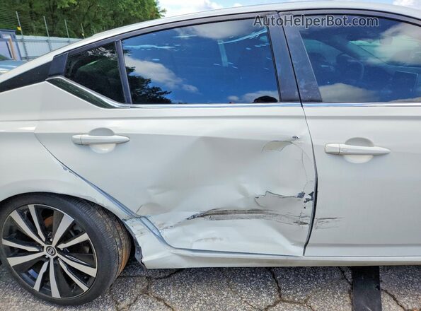 1N4BL4CVXLC137356 2020 NISSAN ALTIMA White Widok tylnych siedzeń