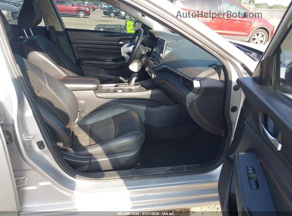 1N4BL4CVXLC232838 2020 NISSAN ALTIMA Silver Front interior view