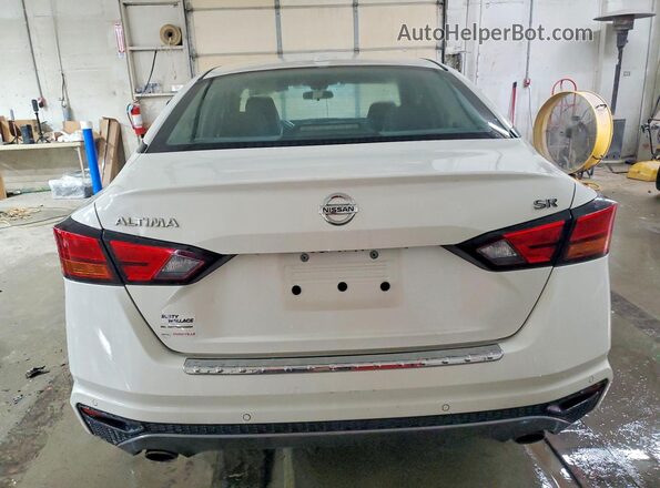 1N4BL4CVXMN351303 2021 NISSAN ALTIMA White Widok z tyłu