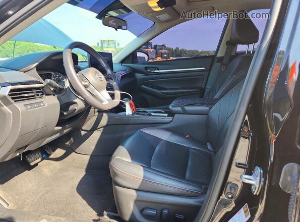 1N4BL4CVXRN371848 2024 NISSAN ALTIMA Black Widok wnętrza z przodu