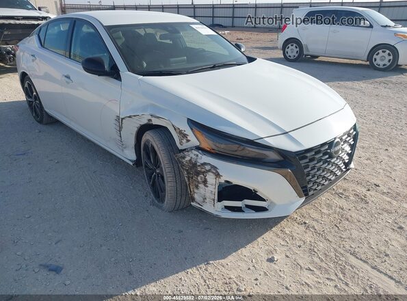 1N4BL4CVXRN386642 2024 NISSAN ALTIMA White Դիմացի տեսք