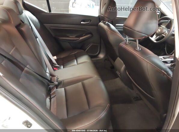 1N4BL4CVXSN336782 2025 NISSAN ALTIMA White VIN კოდის სტიკერის ხედი