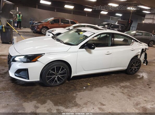 1N4BL4CVXSN336782 2025 NISSAN ALTIMA White სალონის 360-გრადუსიანი ხედი
