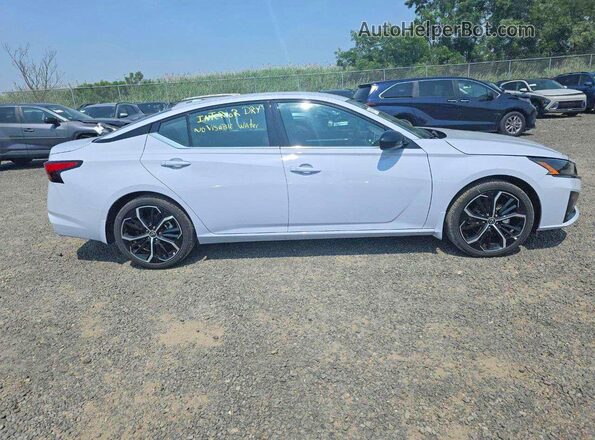 1N4BL4CVXSN419466 2025 NISSAN ALTIMA Blue Вид підкапотного простору