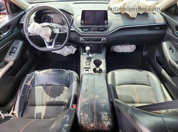 1N4BL4CW2MN391318 2021 NISSAN ALTIMA Красный Вид панели приборов