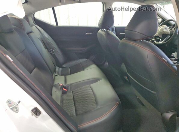 1N4BL4CW2RN379077 2024 NISSAN ALTIMA White უკანა სავარძლების ხედი
