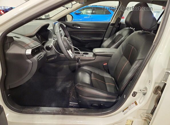 1N4BL4CW3NN419516 2022 NISSAN ALTIMA White Widok wnętrza z przodu