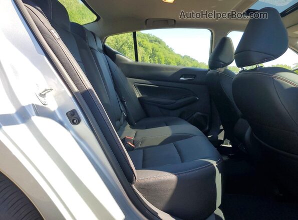 1N4BL4CW3PN414707 2023 NISSAN ALTIMA Silver Հետևի նստատեղերի տեսք