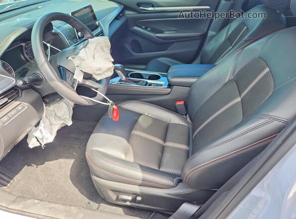 1N4BL4CW5RN374732 2024 NISSAN ALTIMA Серый Вид салона спереди