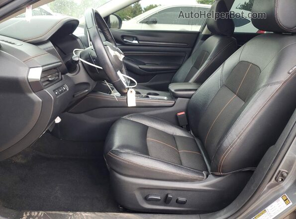 1N4BL4CW6LC100474 2020 NISSAN ALTIMA Gray Front interior view