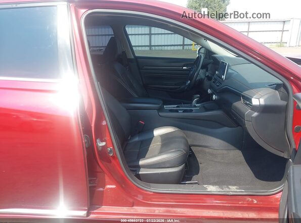 1N4BL4CW7MN348173 2021 NISSAN ALTIMA Red Front interior view