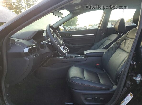1N4BL4CW8RN409604 2024 NISSAN ALTIMA Black Front interior view