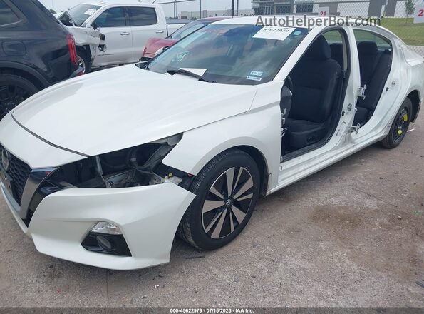 1N4BL4DV0KC146581 2019 NISSAN ALTIMA White Widok z przodu