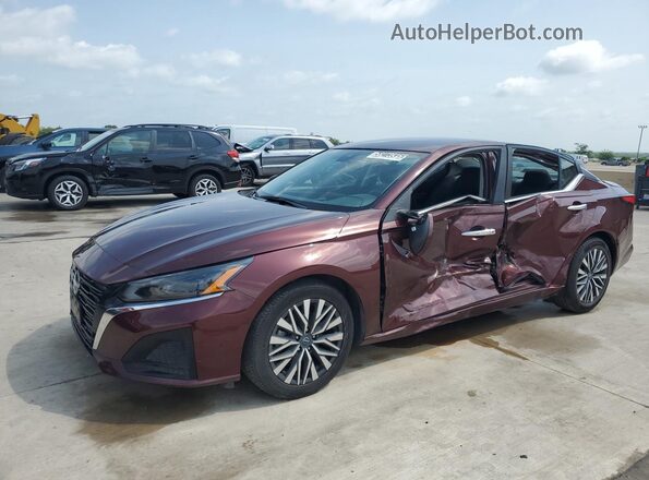 1N4BL4DV0PN313887 2023 NISSAN ALTIMA Burgundy Vista de la etiqueta del VIN