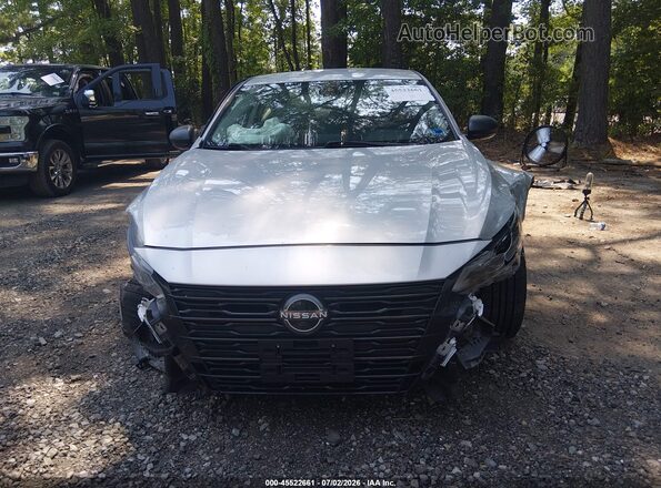 1N4BL4DV0RN328232 2024 NISSAN ALTIMA Silver Widok wnętrza z tyłu