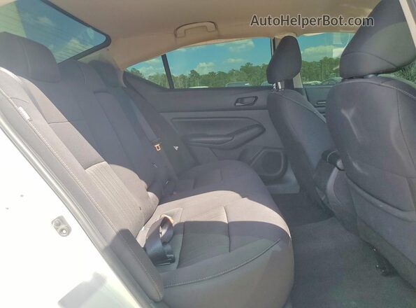 1N4BL4DV0RN387765 2024 NISSAN ALTIMA White Rear seats view